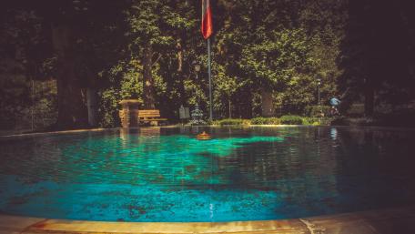 Water pond in front of Green Palace in Tehran.Water pond in front of Green Palace in Tehran wallpaper
