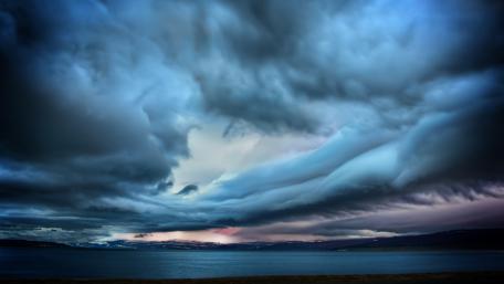Gloomy sky wallpaper