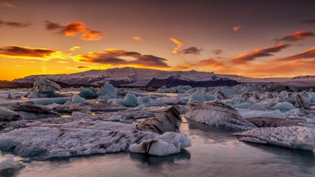 Icelandic landscape wallpaper
