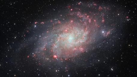 Messier 33 (Triangulum Galaxy) wallpaper