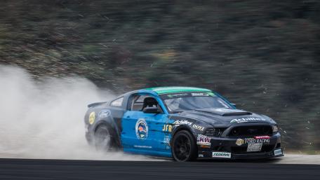 Ford Mustang Drifting wallpaper