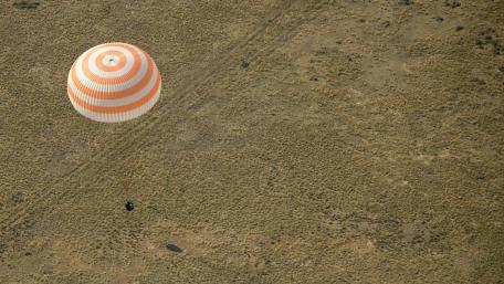 Expedition 59 Landing wallpaper