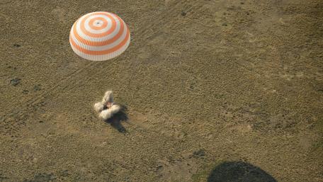 Expedition 59 Landing wallpaper