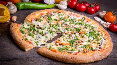 Vegetarian pizza wallpaper