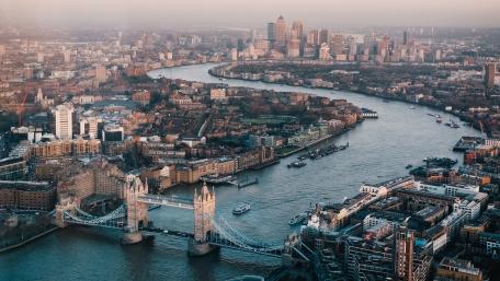 London skyline during daytime wallpaper