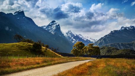Dirt Road to Paradise wallpaper