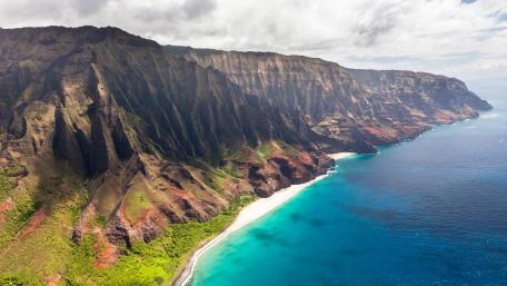 Napali Coast in Daytime wallpaper