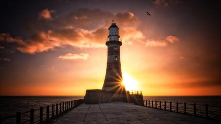 Roker Pier & Lighthouse at sunsise wallpaper