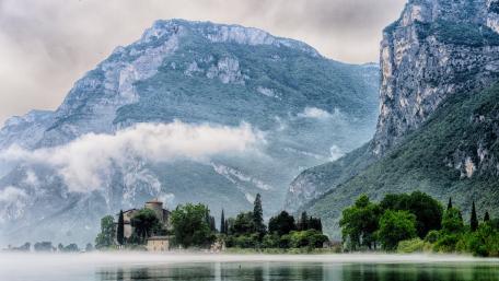 Castle Toblino in the mist wallpaper