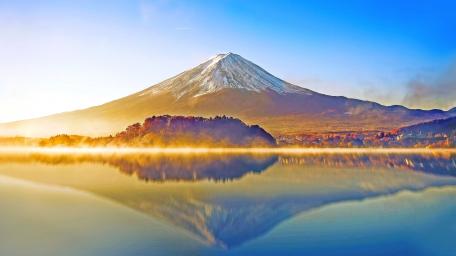 Mount Fuji refleclected in Lake Kawaguchi, Japan wallpaper