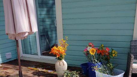 Back porch Flowers wallpaper