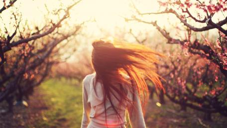 Happy Girl in Nature During Sunlight wallpaper