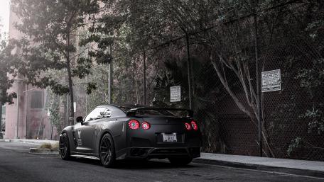 Black Nissan GT-R wallpaper