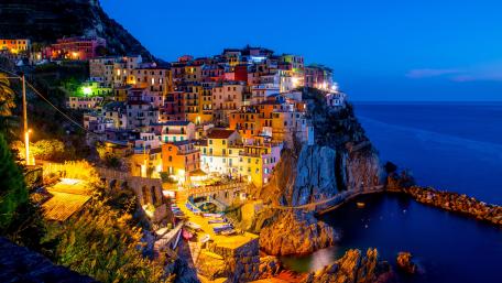 Manarola at night wallpaper