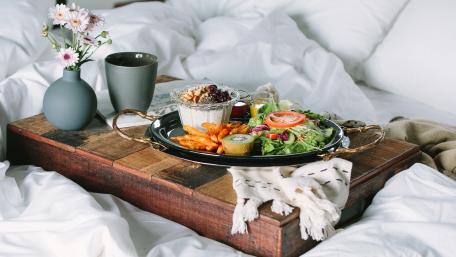 Brunch in bed wallpaper