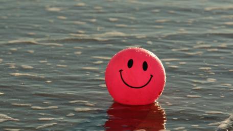 Pink Smiley Balloon wallpaper