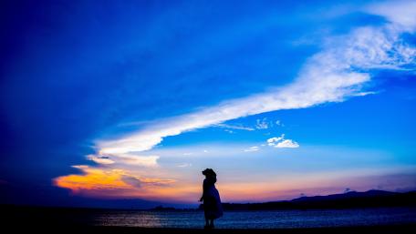 Serene Sunset by the Beach wallpaper