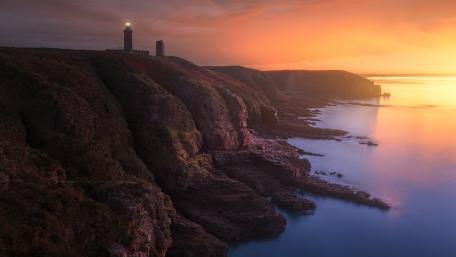 Coastal Serenity at Dusk wallpaper