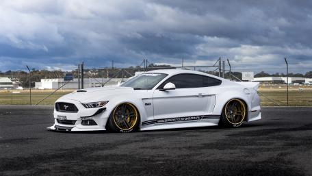 Sports Car Elegance in 4K Brilliance wallpaper