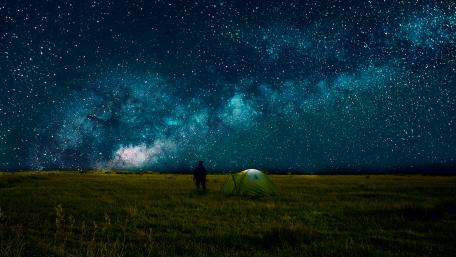 Milky way over the meadow wallpaper