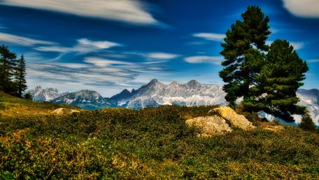 Majestic Mountains Under a Vibrant Sky wallpaper