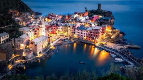 Vernazza bay wallpaper