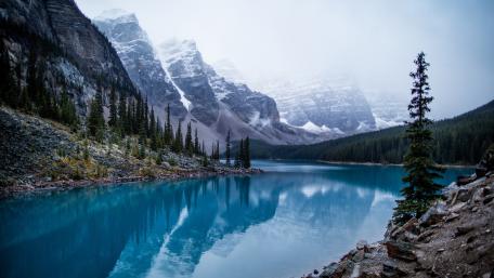 Moraine Lake, Canada wallpaper