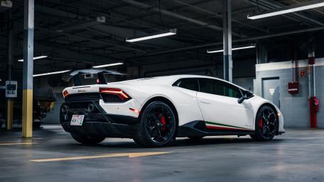 Lamborghini Showstopper in Stunning 4K Detail wallpaper