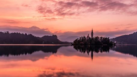 Bled Island on Lake Bled wallpaper