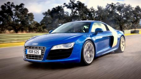 Audi R8-V10 wallpaper