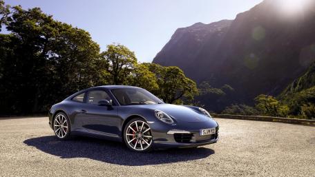 Porsche 911 Carrera S wallpaper