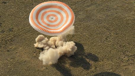 Expedition 59 Landing wallpaper
