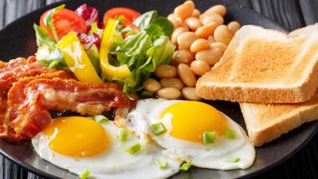 Delicious Breakfast Spread for Energy Boosting Mornings wallpaper