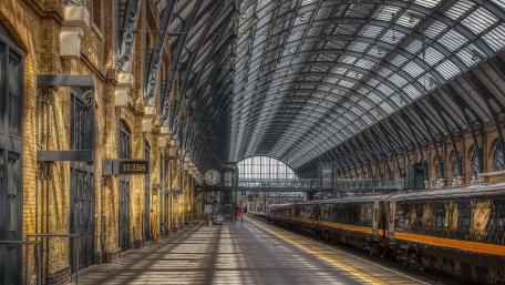 Elegant Train Station Architecture in the City wallpaper
