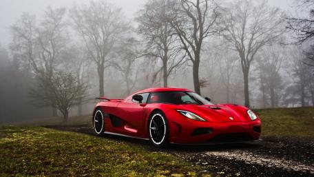 Red Koenigsegg wallpaper