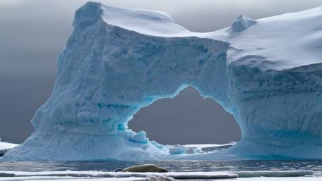 Ice arch wallpaper