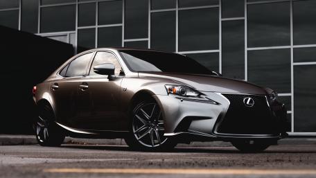 Side View of Lexus RX wallpaper