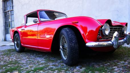 Classic Red Sports Car Wallpaper for Enthusiasts wallpaper