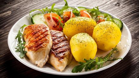 Grilled Chicken with Fresh Vegetables and Potatoes wallpaper