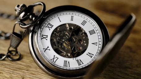 Elegance in Timekeeping Precision wallpaper