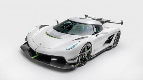 Sleek and Powerful Hypercar in 5K Resolution wallpaper