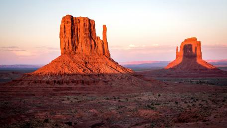 West and East Mitten Buttes, Arizona wallpaper