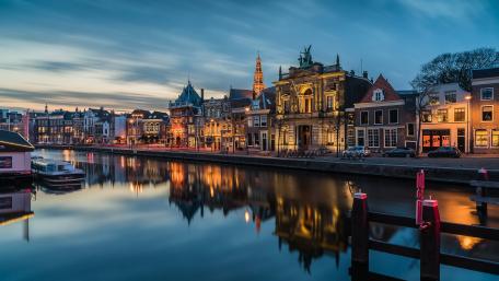 City Reflections and Evening Glow wallpaper