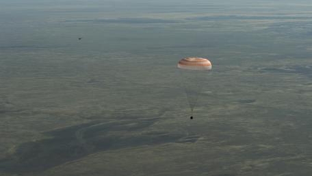 Expedition 35 Members Returning from the International Space Station wallpaper
