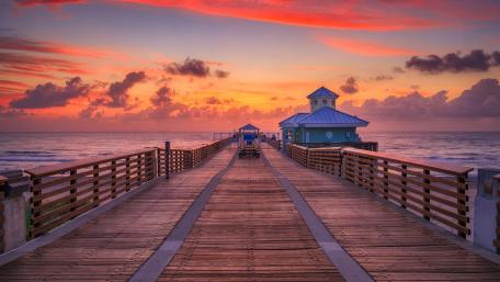 Serene Sunset at the Ocean Pier wallpaper