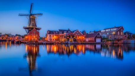 Charming Dutch Windmill at Dusk wallpaper