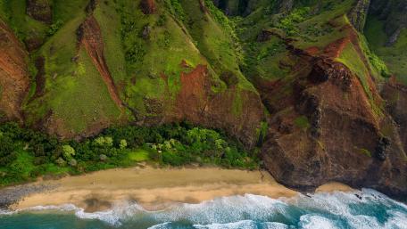 Breathtaking Aerial View of Coastal Paradise wallpaper
