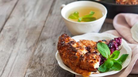 Delicious Comfort Food Platter Inspiring Your Taste Buds wallpaper
