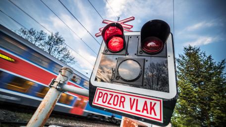 Beware of train! wallpaper