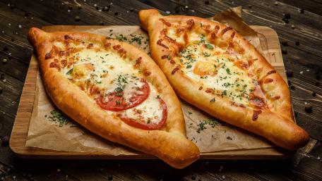 Deliciously Cheesy Mediterranean Pide for Food Lovers wallpaper